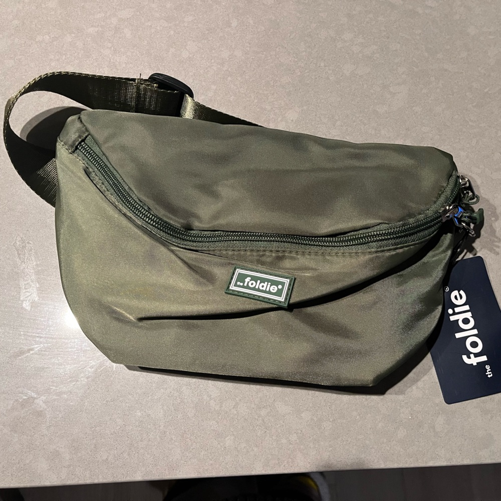 The Foldie Crossbody- Green